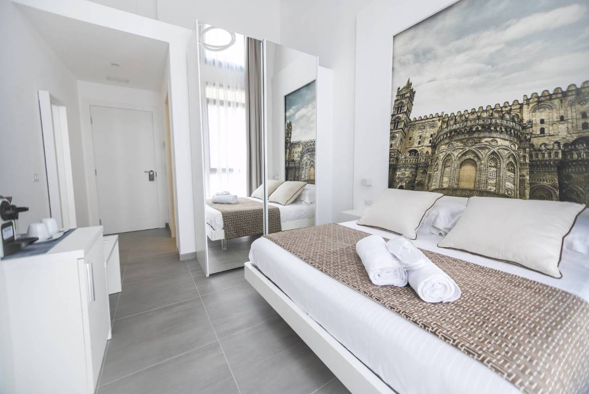 La Cattedrale Suite Quaroni Rooms hystoric center of Palermo
